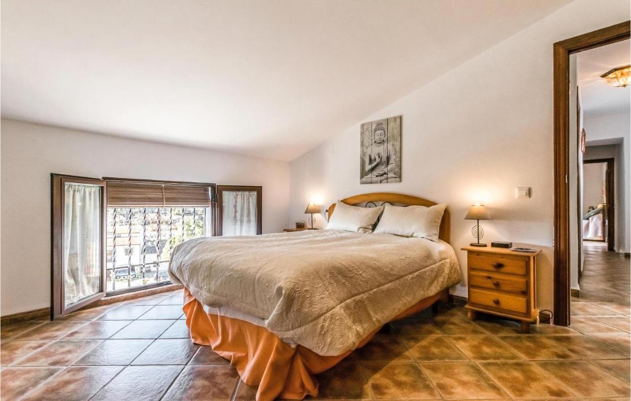 Pet Friendly Home In Hornachuelos With Kitchen Bagian luar foto