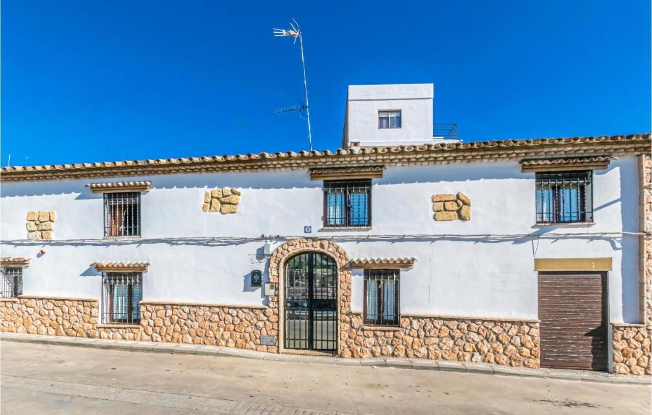 Pet Friendly Home In Hornachuelos With Kitchen Bagian luar foto
